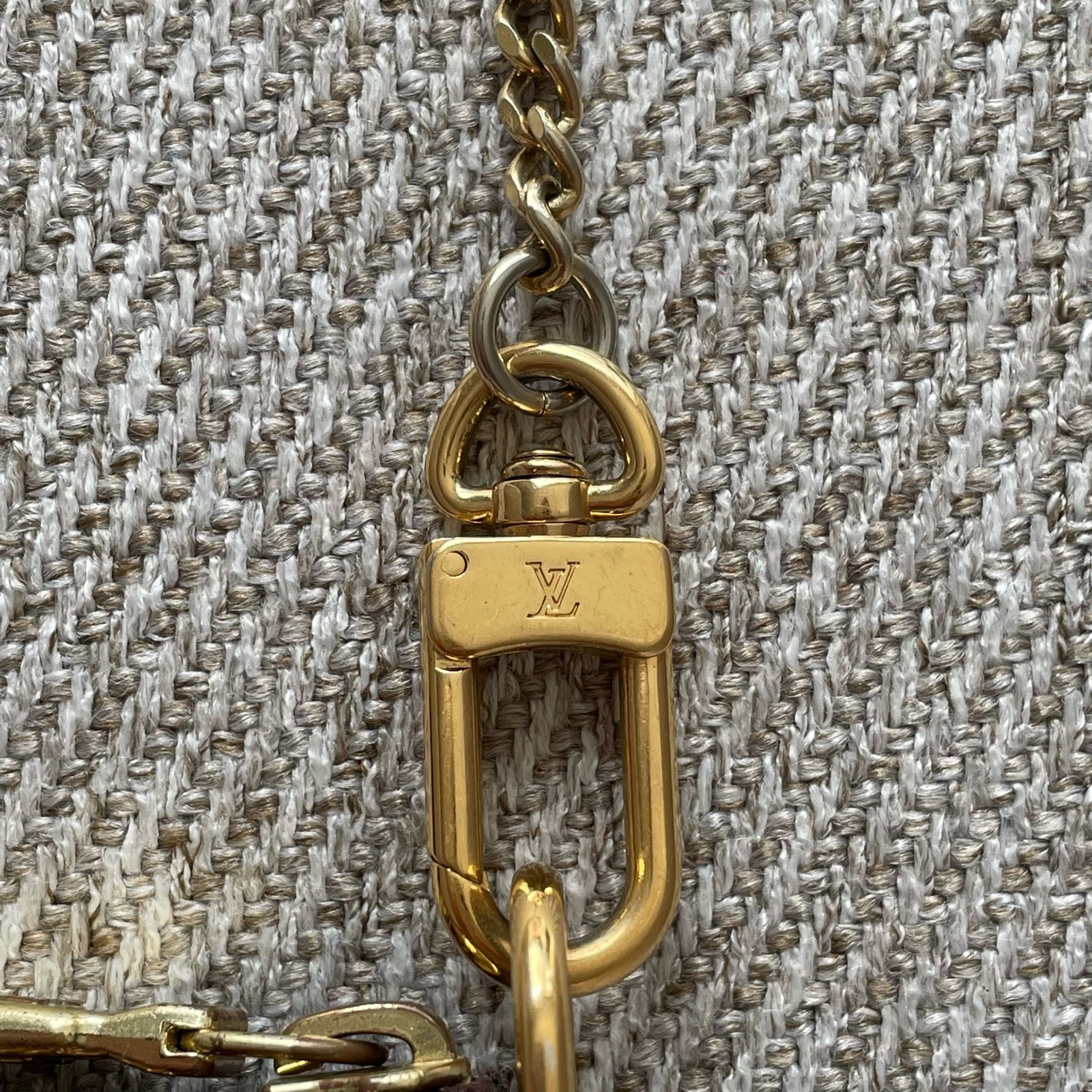 LOUIS VUITTON Pochette Accessoires Mini – Image 10