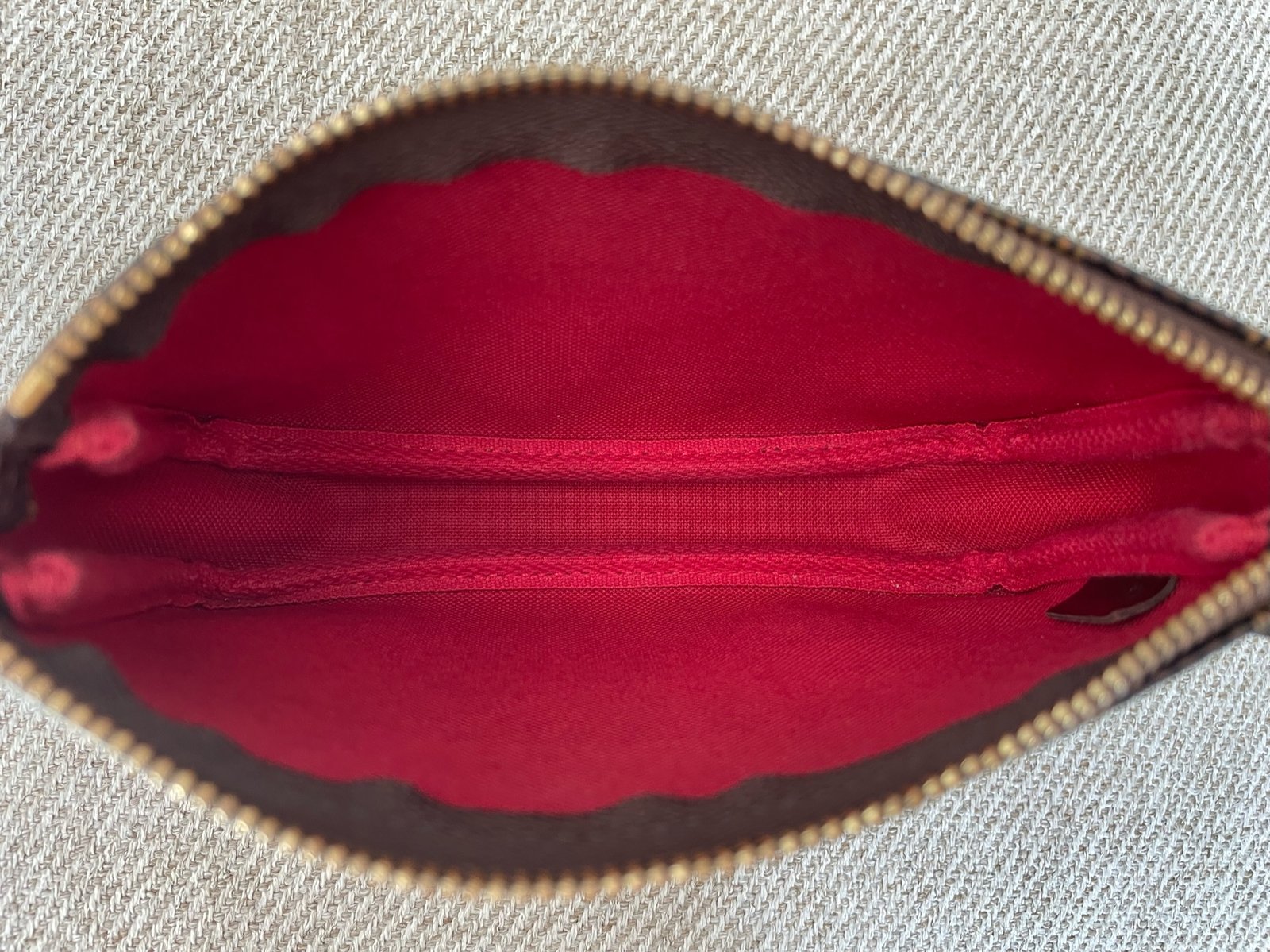 LOUIS VUITTON Pochette Accessoires Mini – Image 11