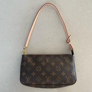 LOUIS VUITTON Pochette Accessoires NM