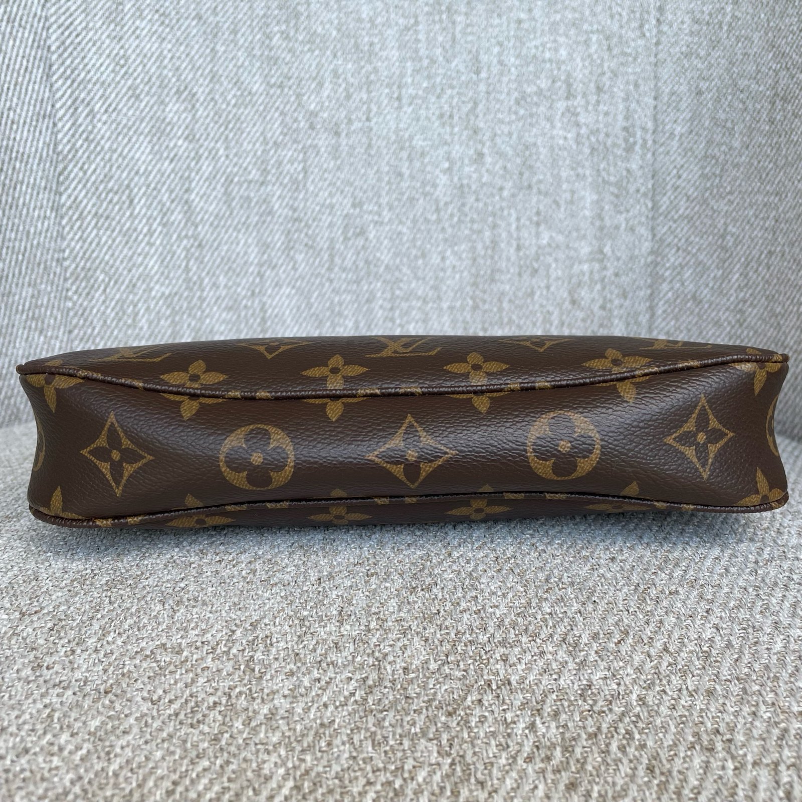 LOUIS VUITTON Pochette Accessoires NM – Image 4