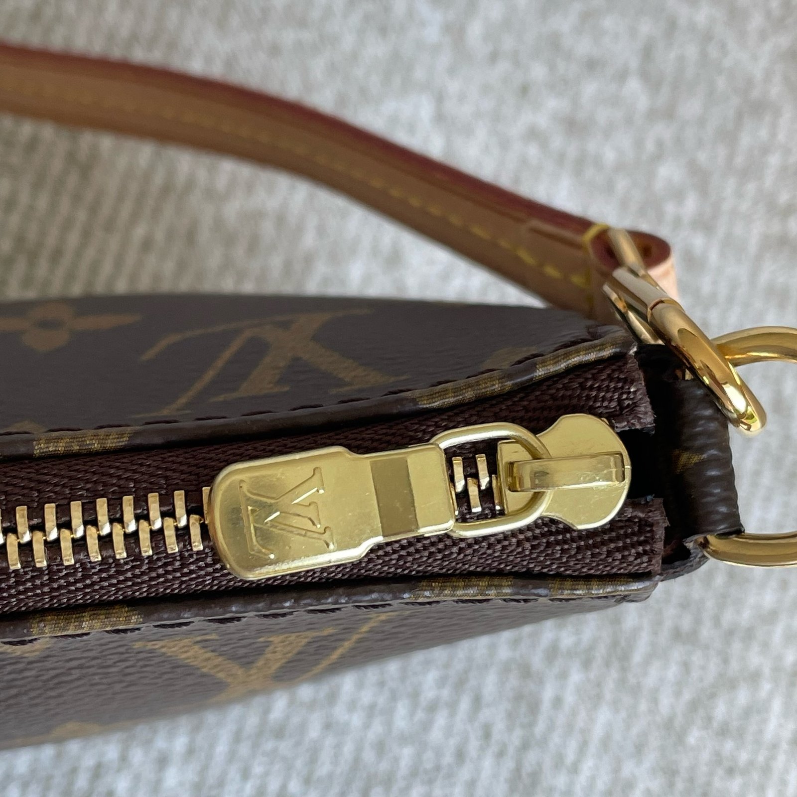 LOUIS VUITTON Pochette Accessoires NM – Image 10