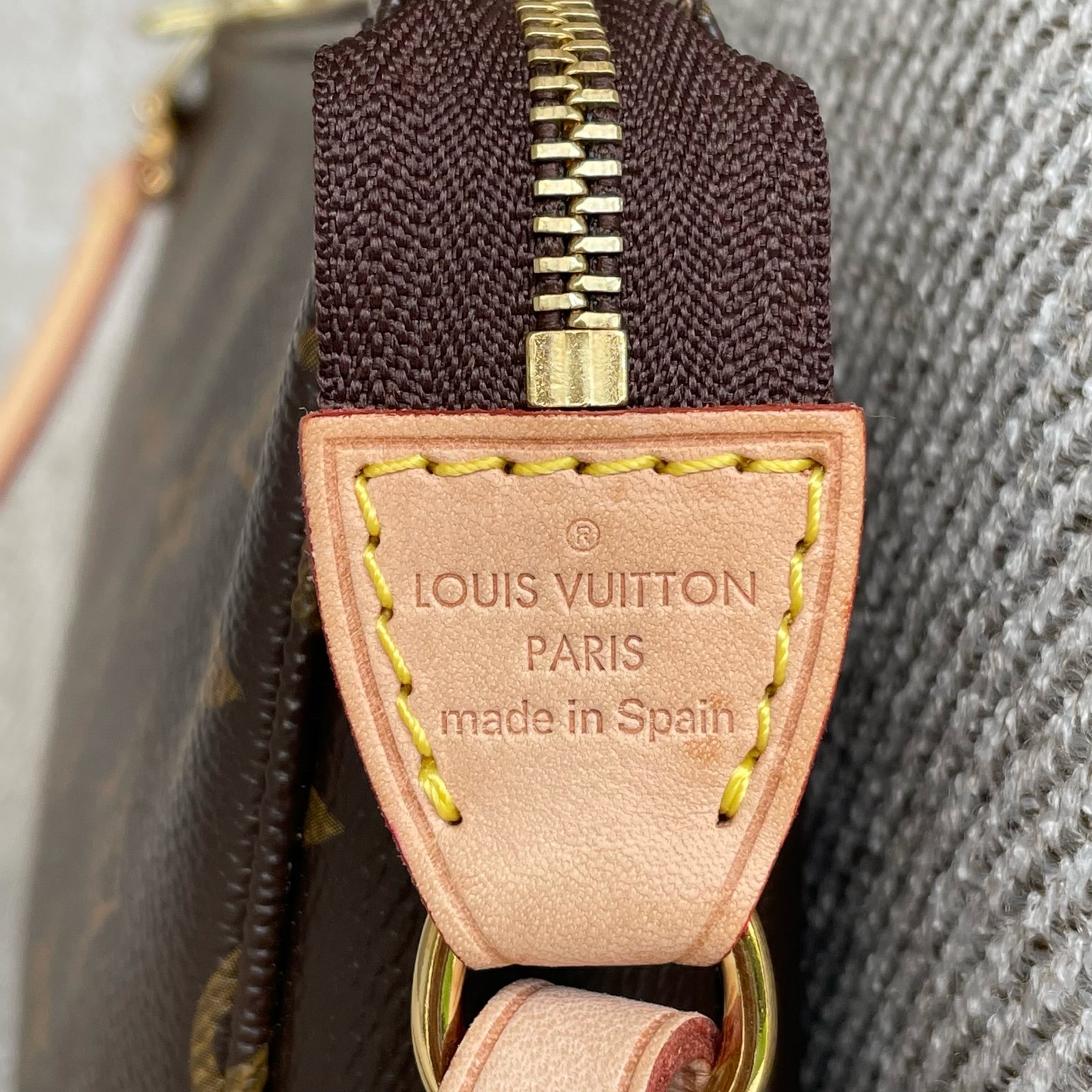 LOUIS VUITTON Pochette Accessoires NM – Image 9
