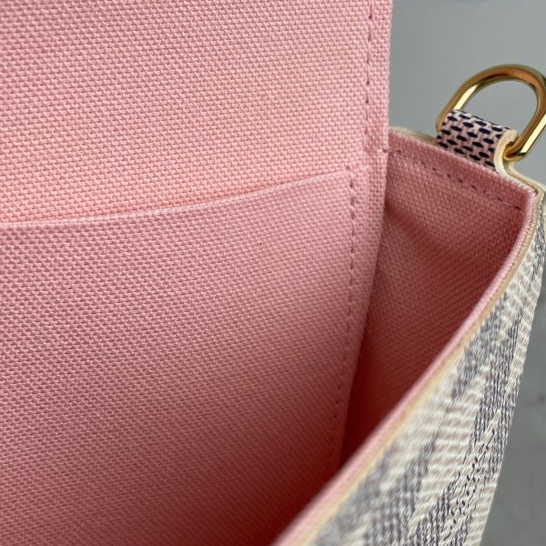LOUIS VUITTON Pochette Félicie – Image 19