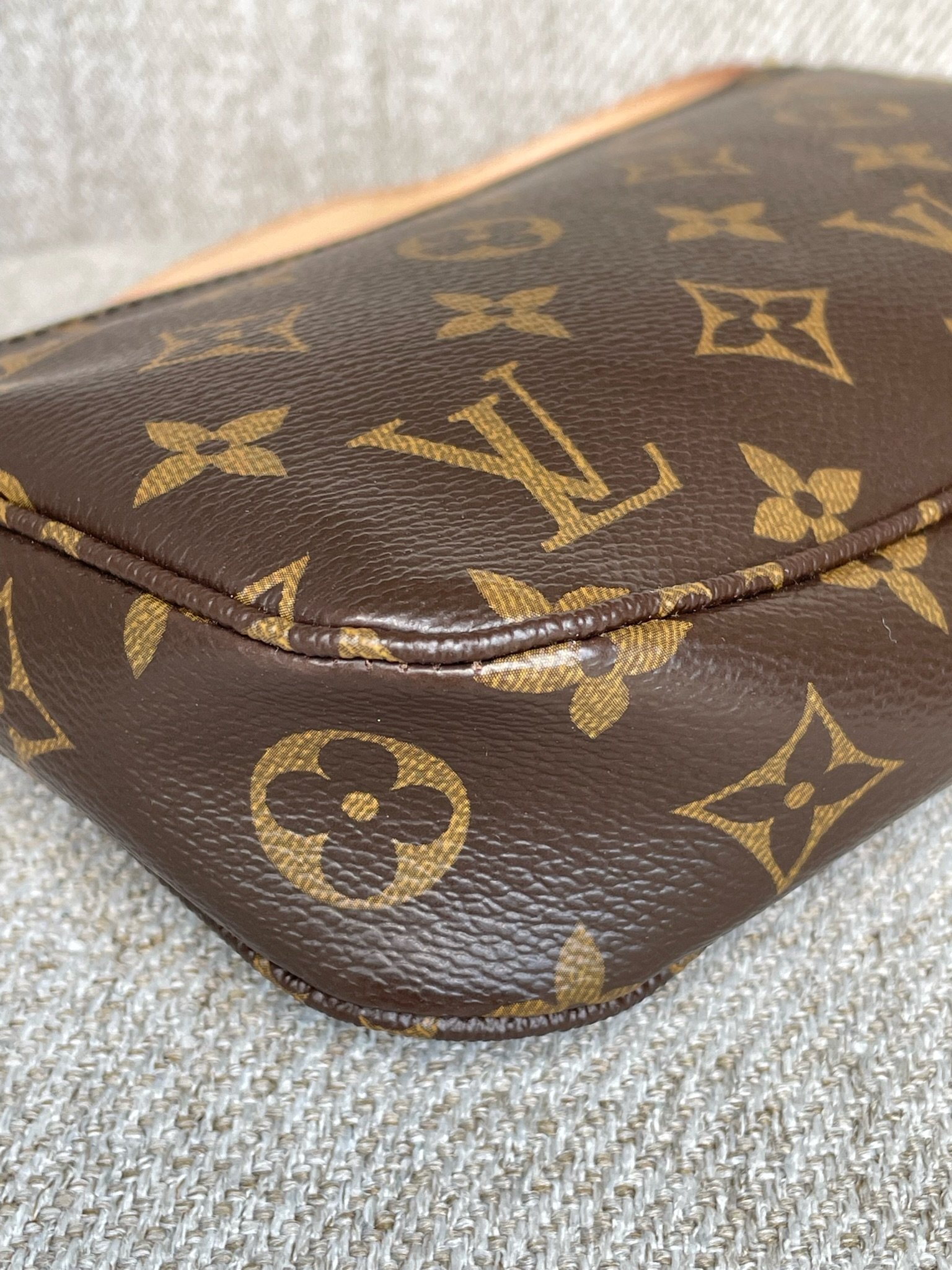 LOUIS VUITTON Pochette Accessoires NM – Image 14