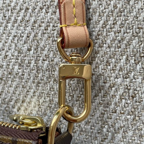 LOUIS VUITTON Pochette Accessoires NM – Image 12