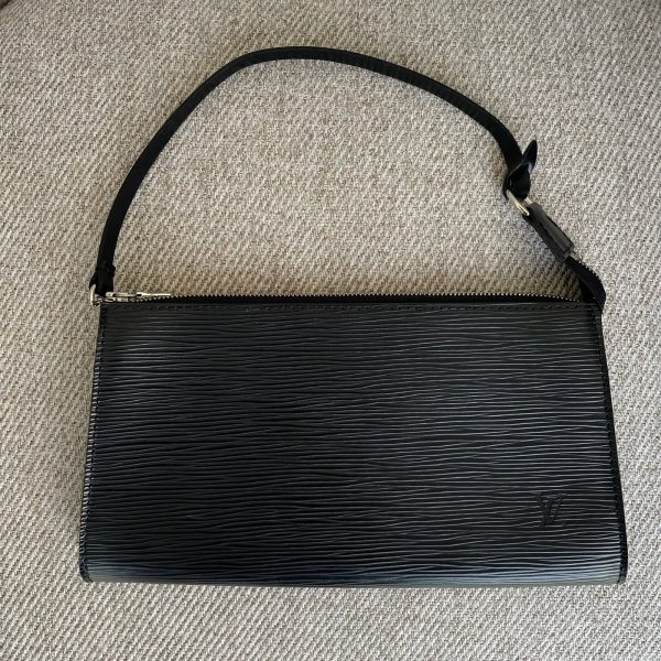 LOUIS VUITTON Pochette Accessoires