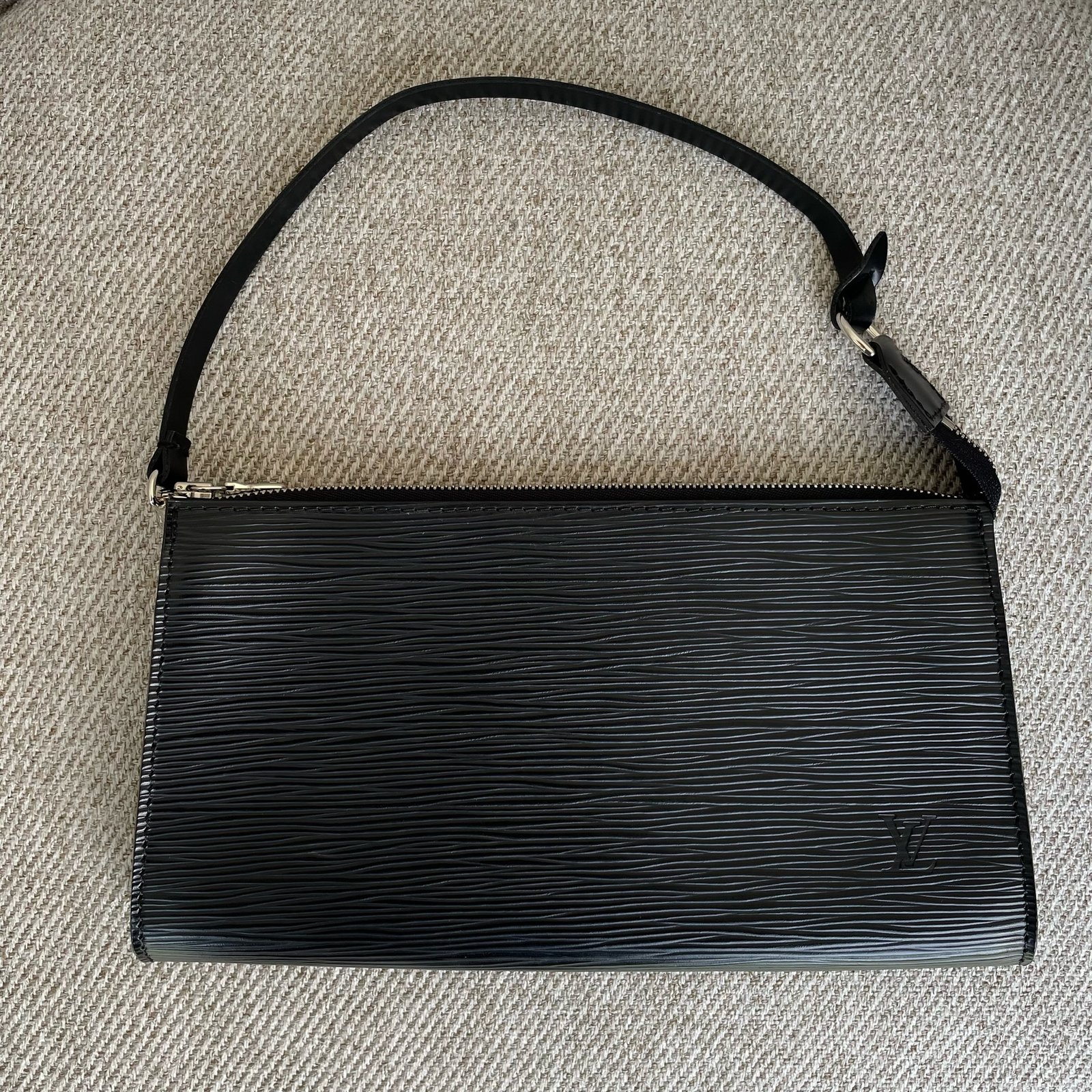 LOUIS VUITTON Pochette Accessoires