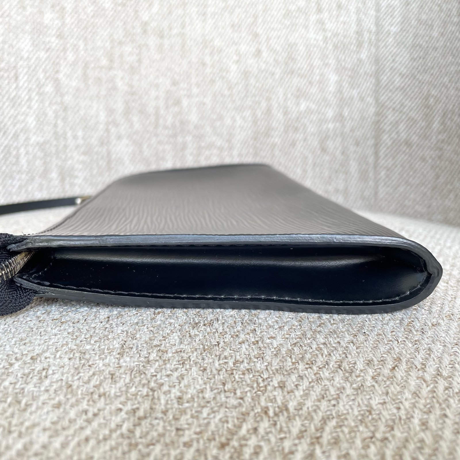 LOUIS VUITTON Pochette Accessoires – Image 8