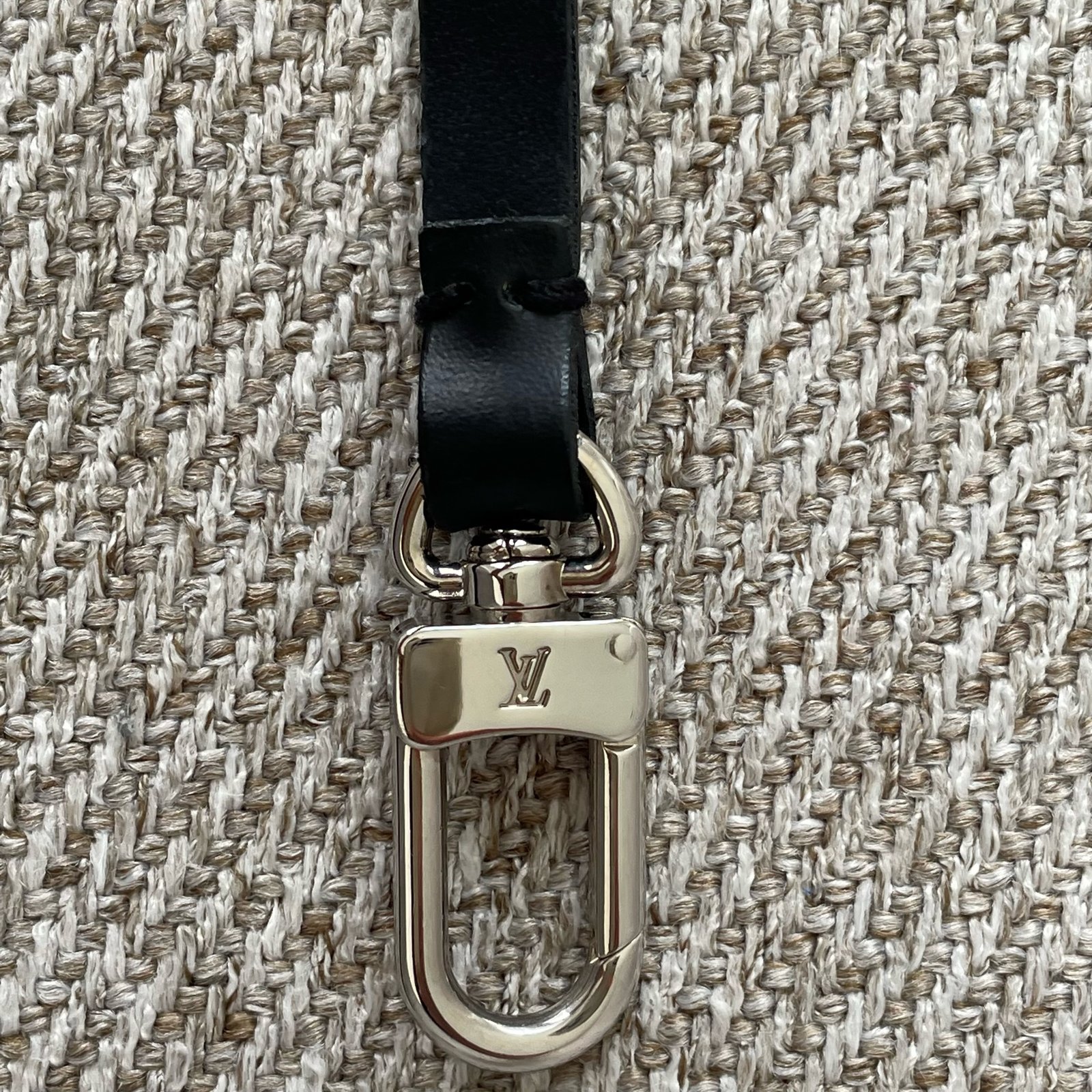 LOUIS VUITTON Pochette Accessoires – Image 11