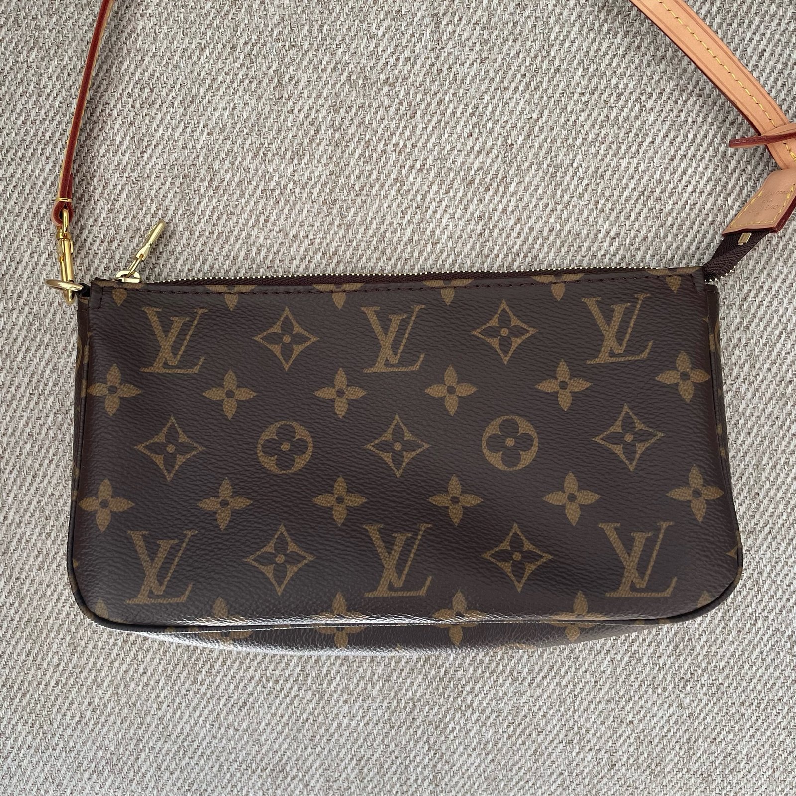 LOUIS VUITTON Pochette Accessoires NM – Image 8