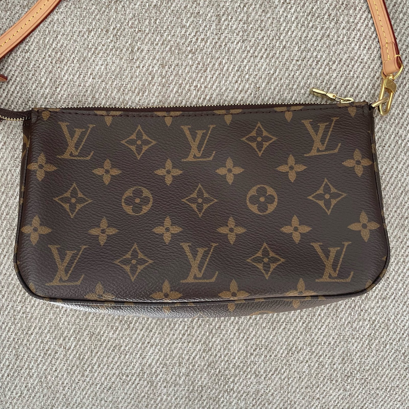 LOUIS VUITTON Pochette Accessoires NM – Image 9