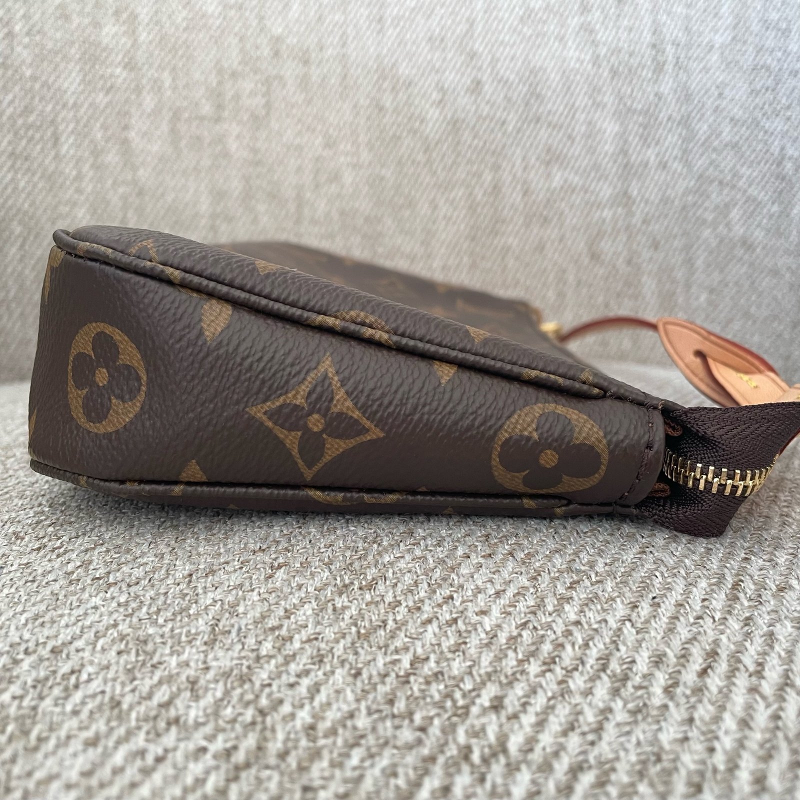 LOUIS VUITTON Pochette Accessoires NM – Image 12