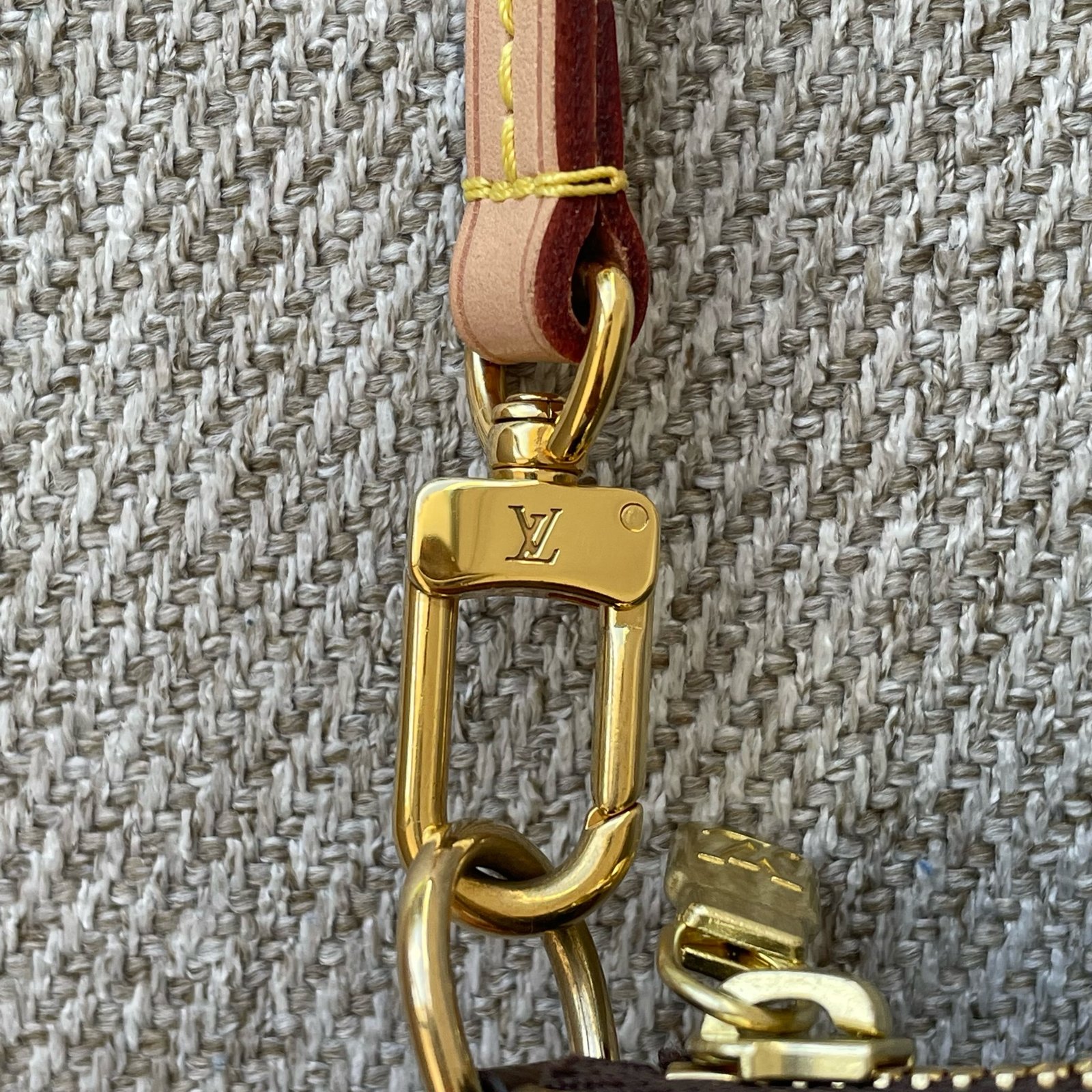 LOUIS VUITTON Pochette Accessoires NM – Image 6