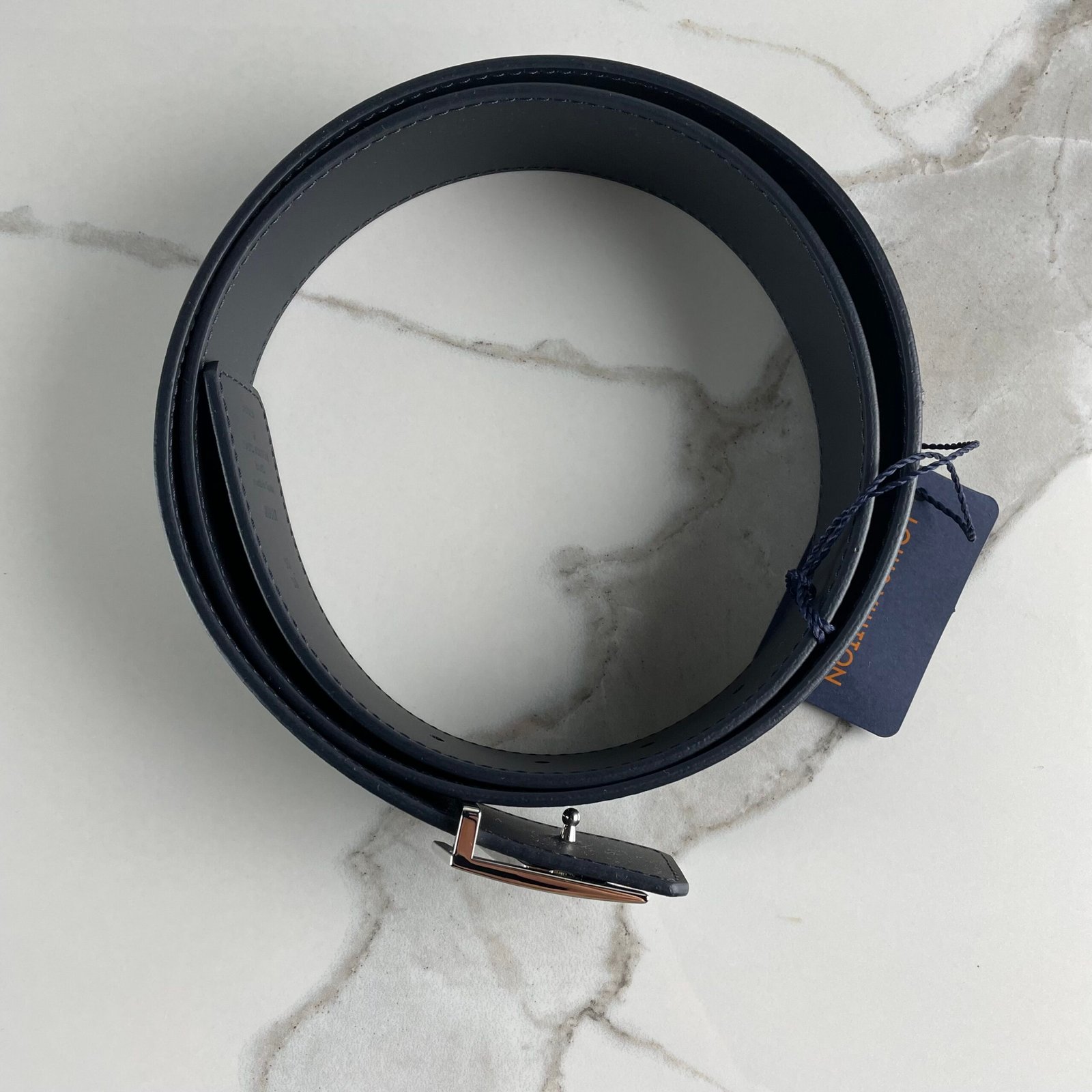 LOUIS VUITTON Ceinture LV Initiales 40 mm Réversible – Image 10