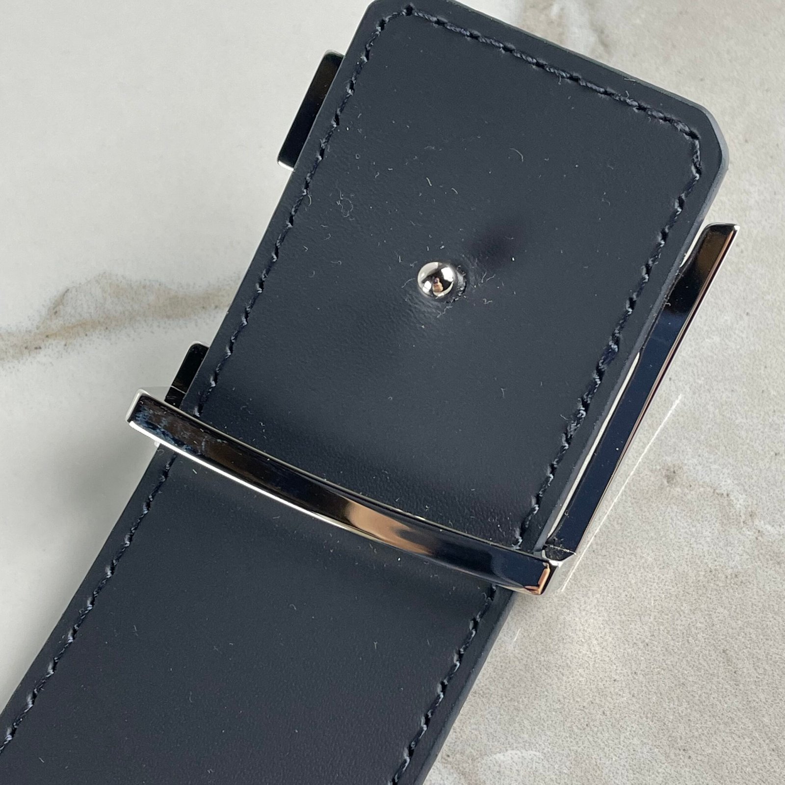 LOUIS VUITTON Ceinture LV Initiales 40 mm Réversible – Image 8