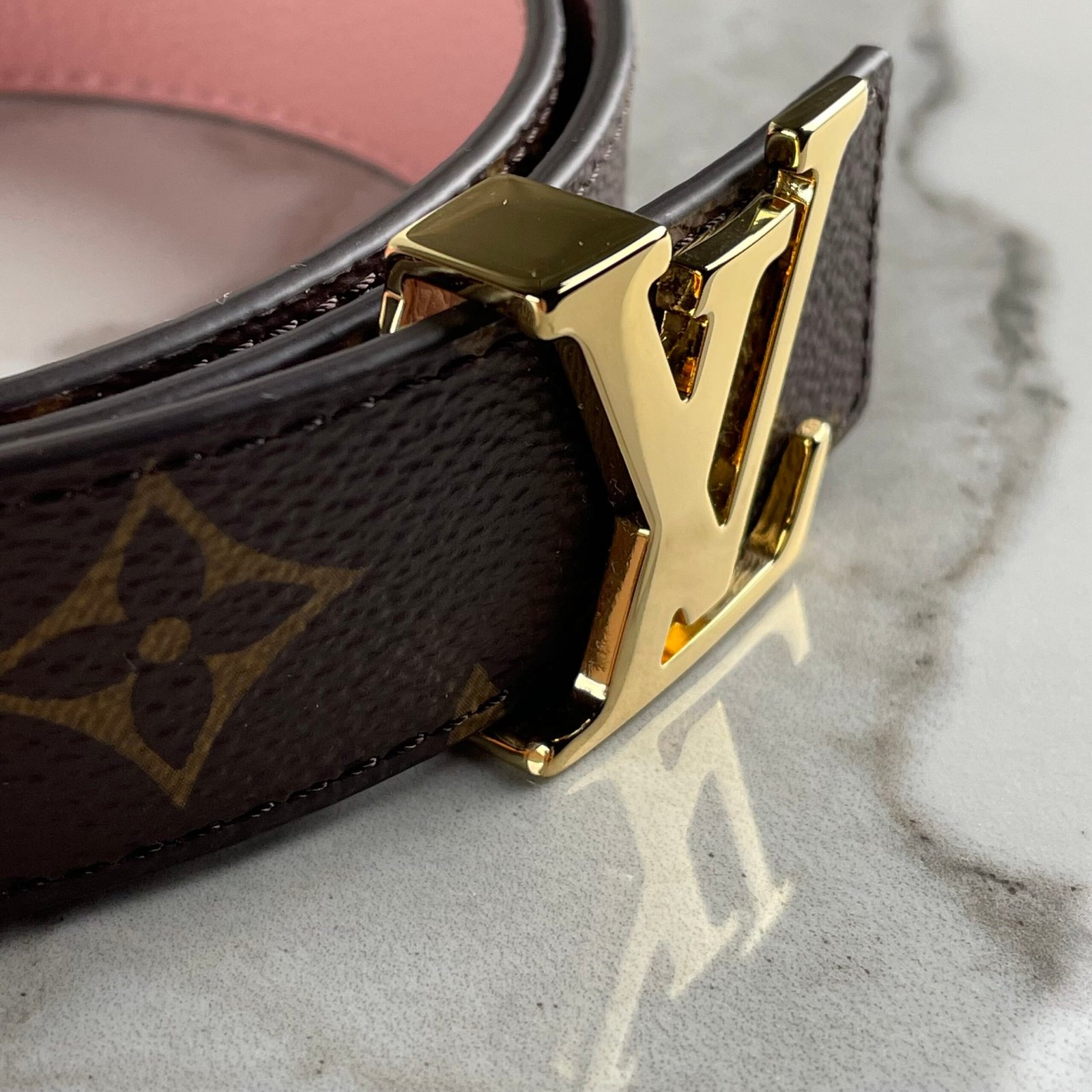 LOUIS VUITTON Ceinture LV Initiales 30 mm Réversible – Image 3