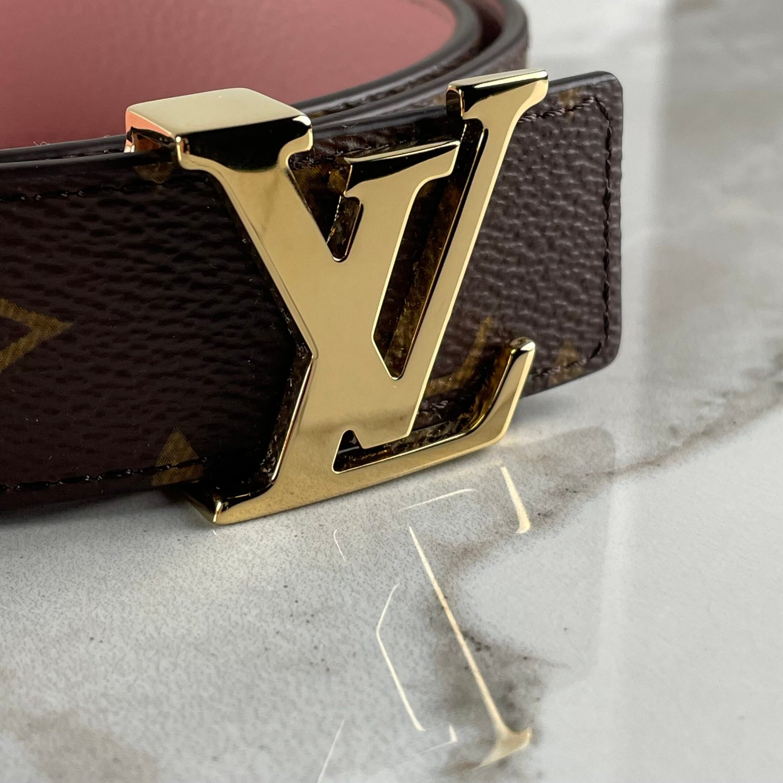 LOUIS VUITTON Ceinture LV Initiales 30 mm Réversible – Image 4