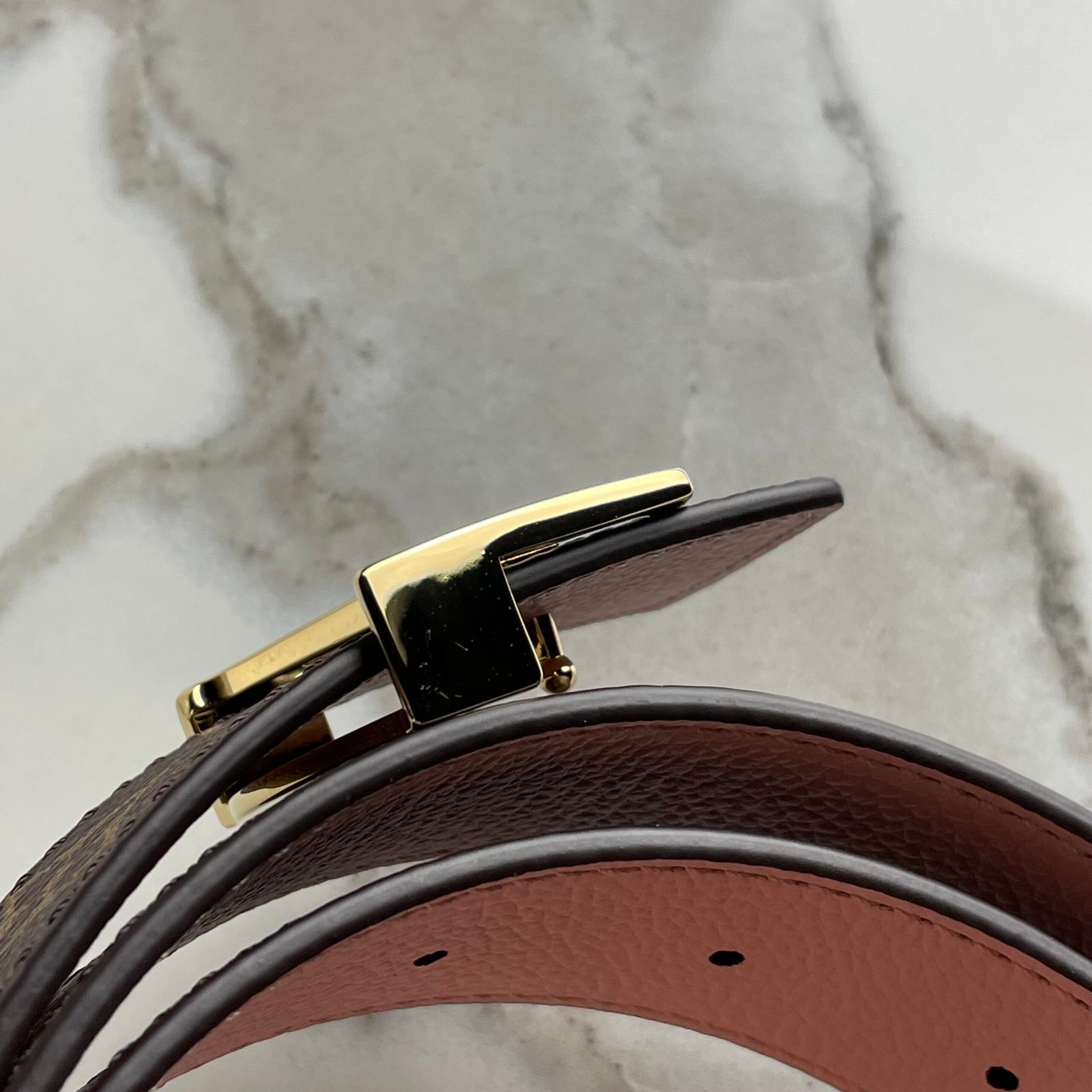 LOUIS VUITTON Ceinture LV Initiales 30 mm Réversible – Image 6