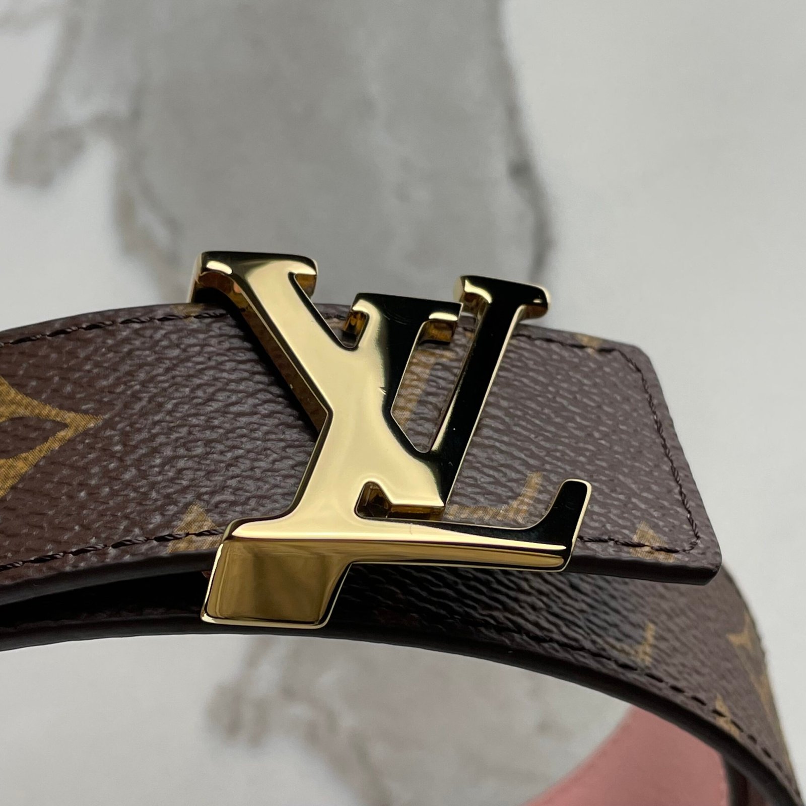 LOUIS VUITTON Ceinture LV Initiales 30 mm Réversible – Image 8
