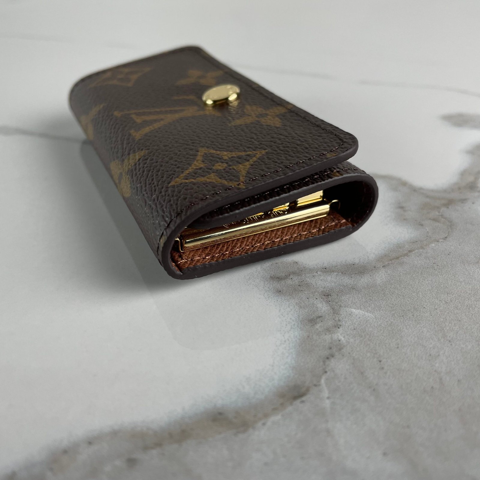 LOUIS VUITTON 4 Key Holder – Image 4
