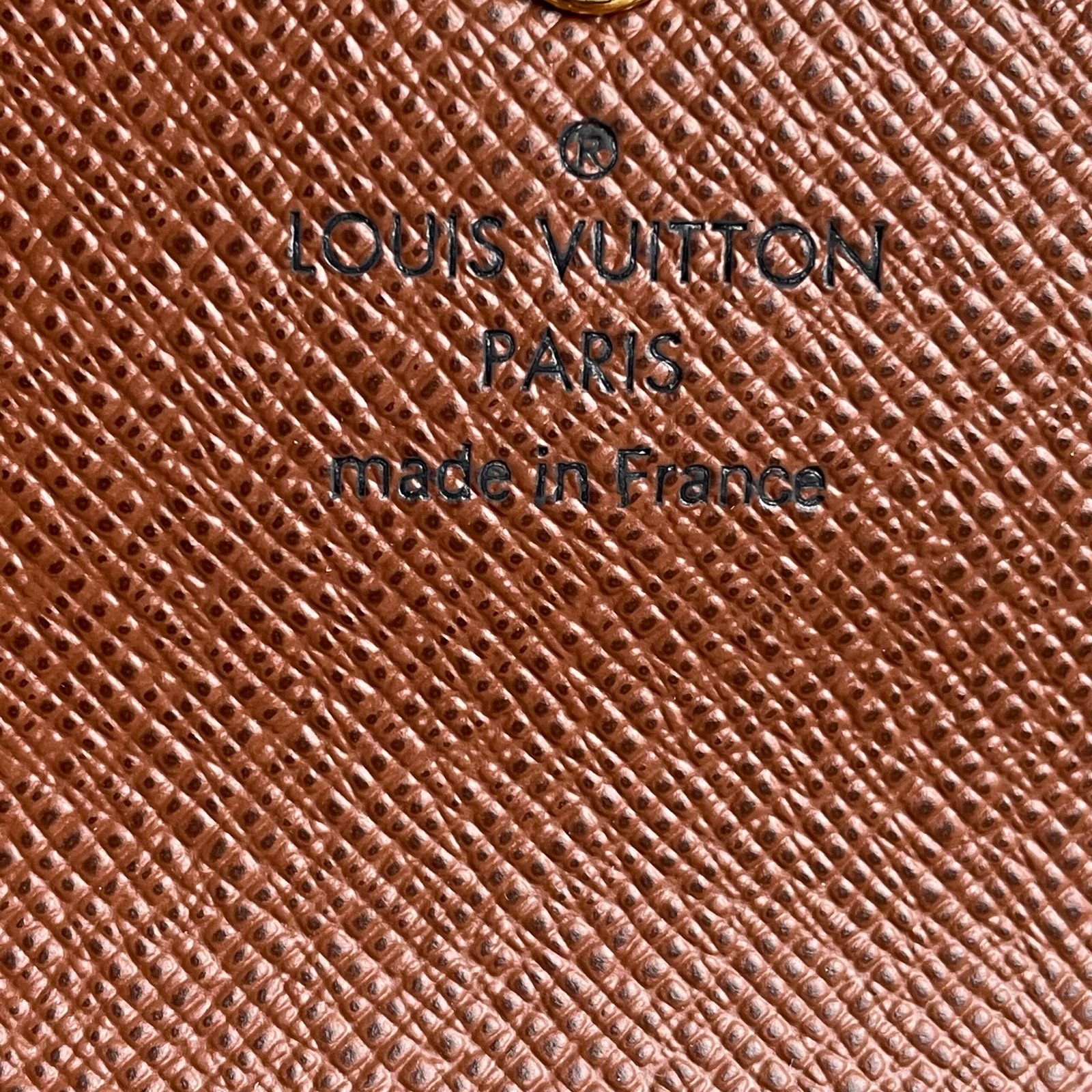 LOUIS VUITTON 4 Key Holder – Image 9