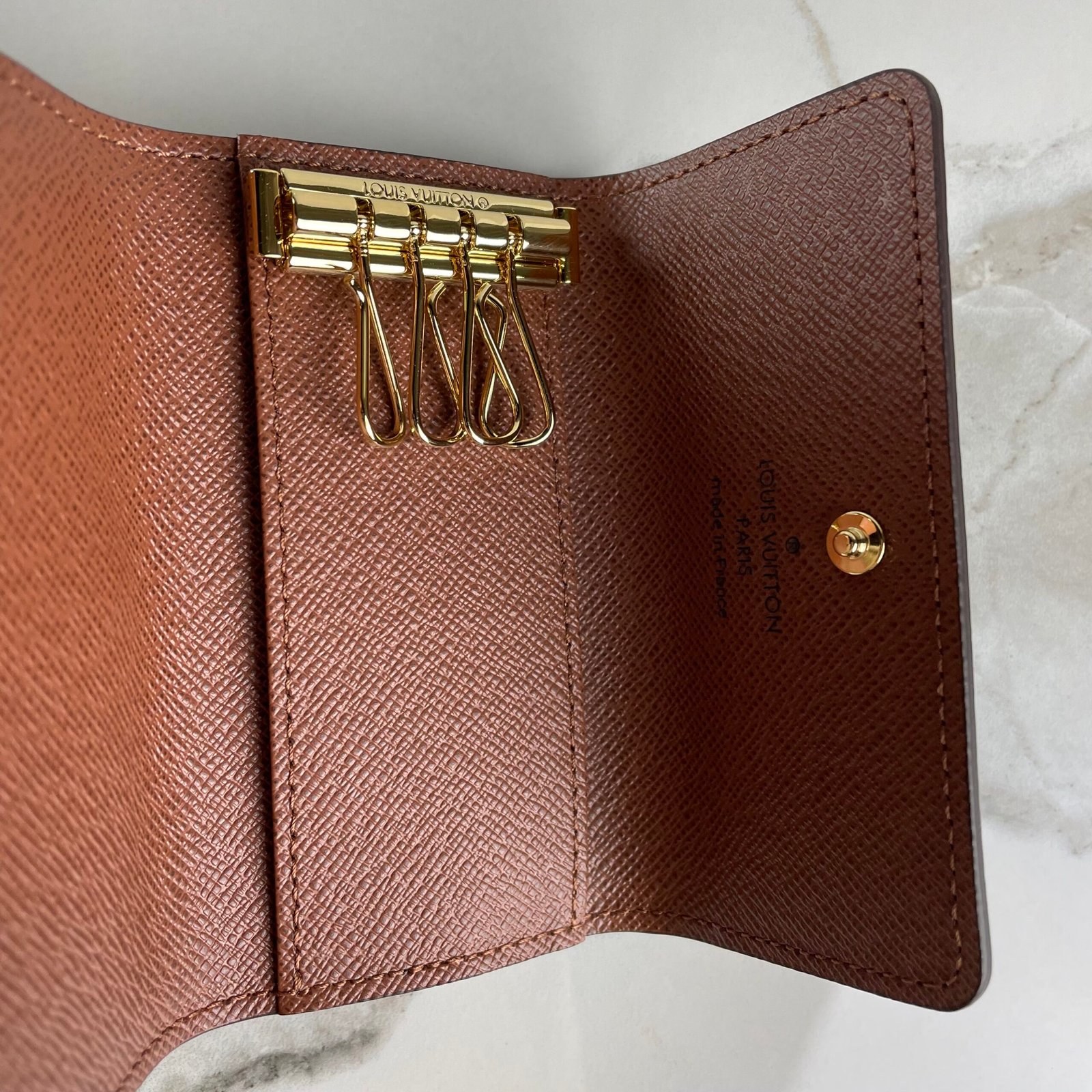 LOUIS VUITTON 4 Key Holder – Image 11