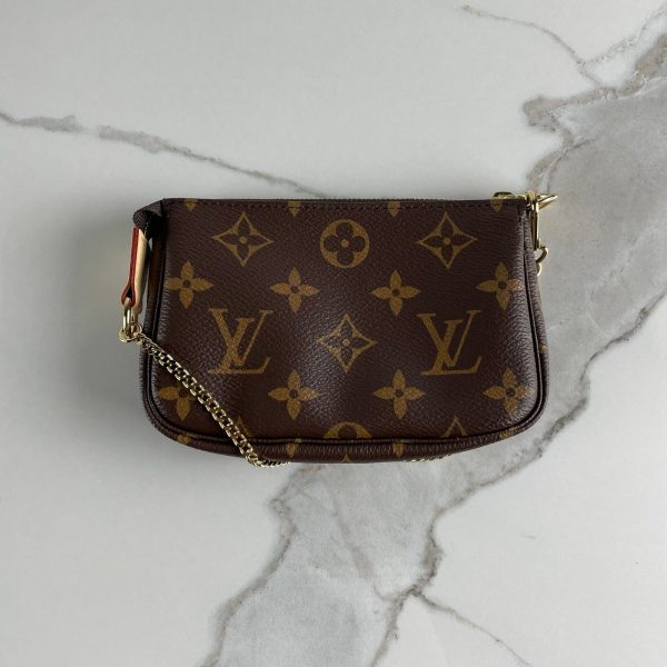 LOUIS VUITTON Pochette Accessoires Mini – Image 4