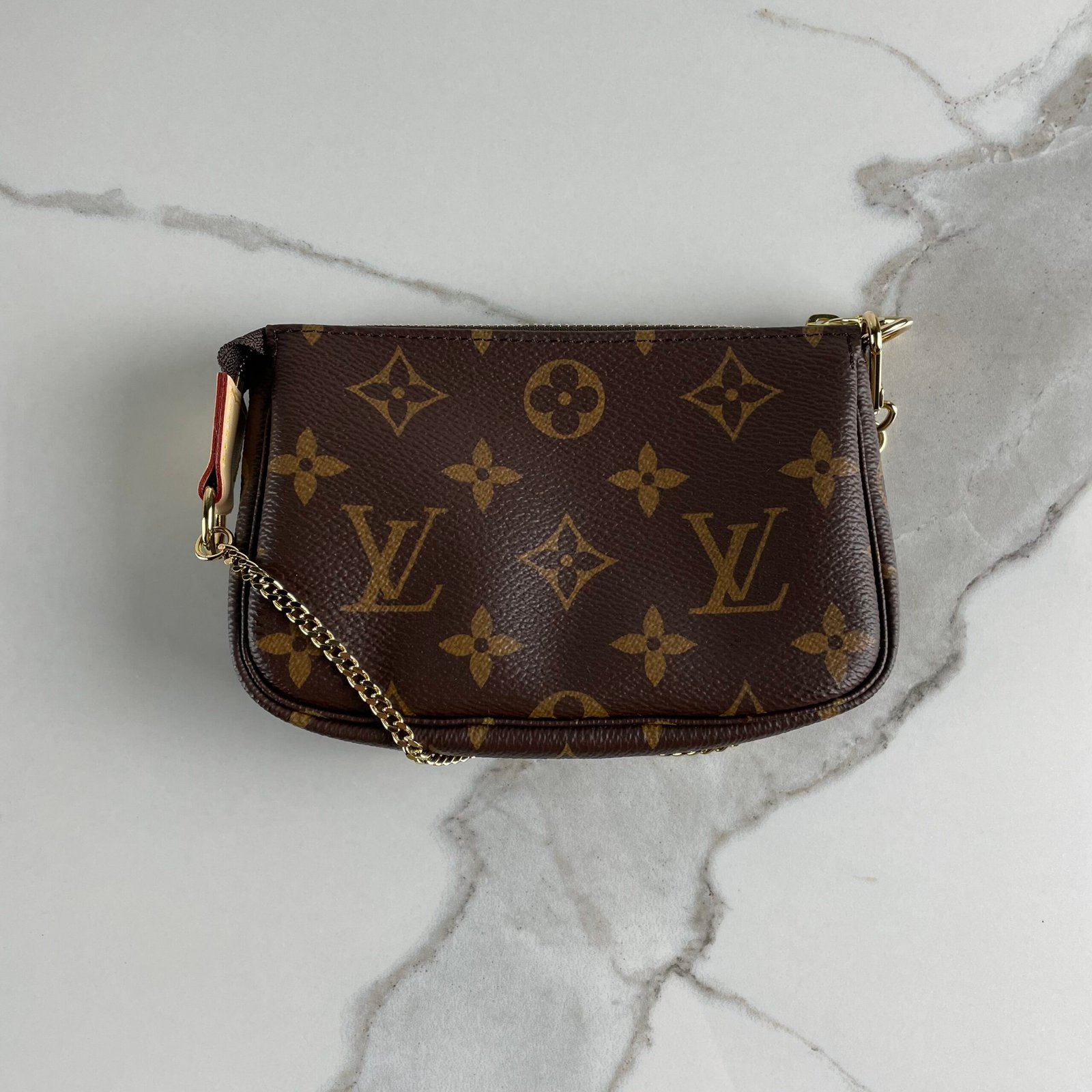 LOUIS VUITTON Pochette Accessoires Mini – Image 4