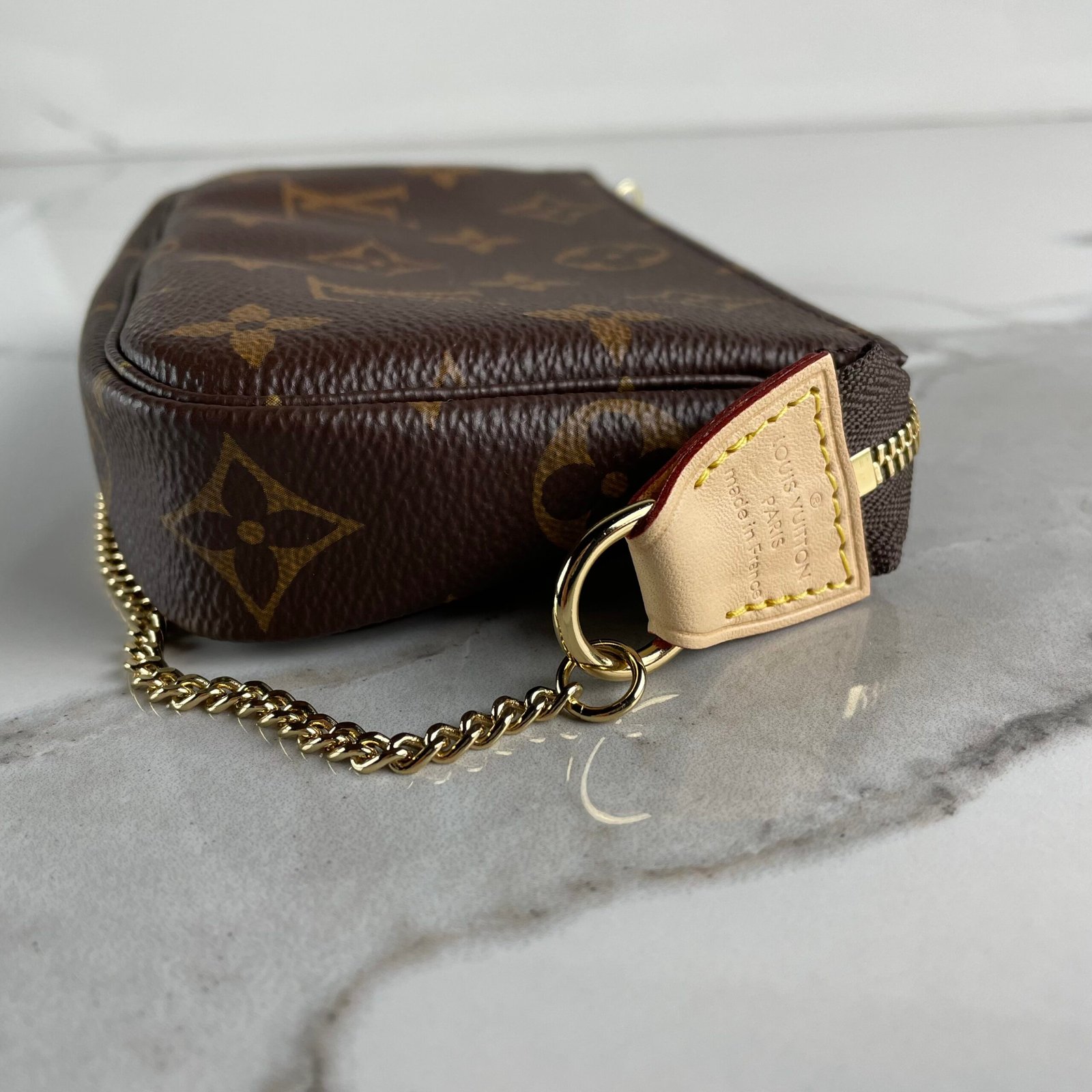 LOUIS VUITTON Pochette Accessoires Mini – Image 11