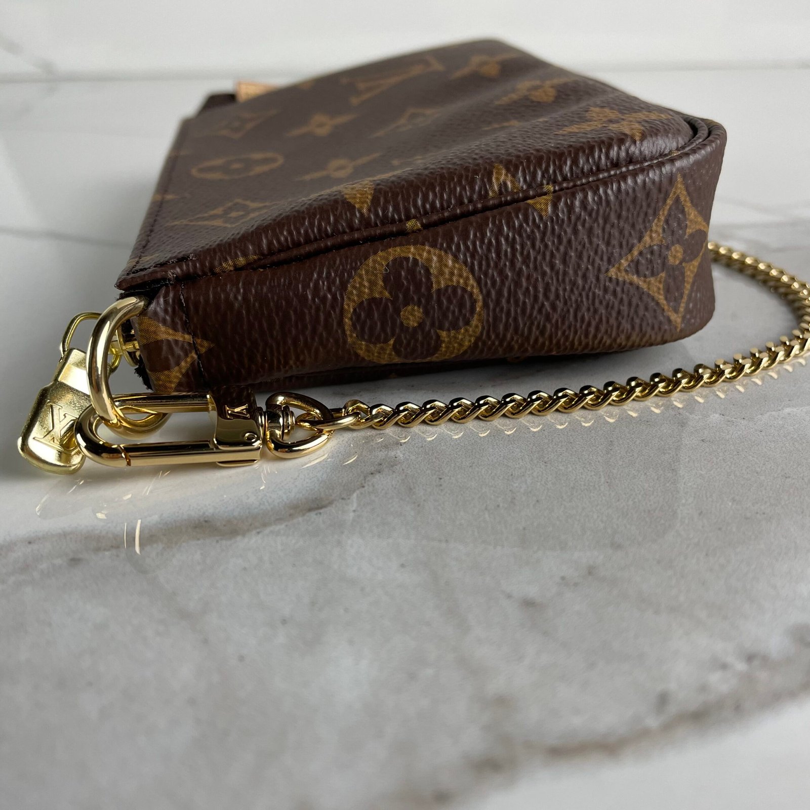LOUIS VUITTON Pochette Accessoires Mini – Image 13