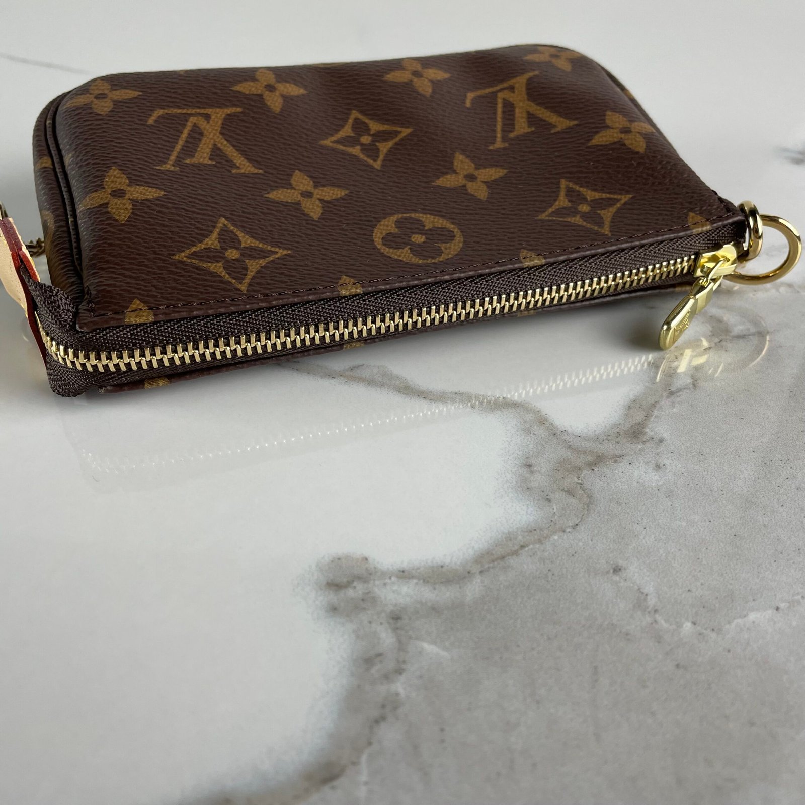 LOUIS VUITTON Pochette Accessoires Mini – Image 14