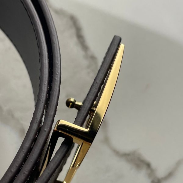 LOUIS VUITTON Ceinture LV Initiales 40 mm Réversible – Image 9