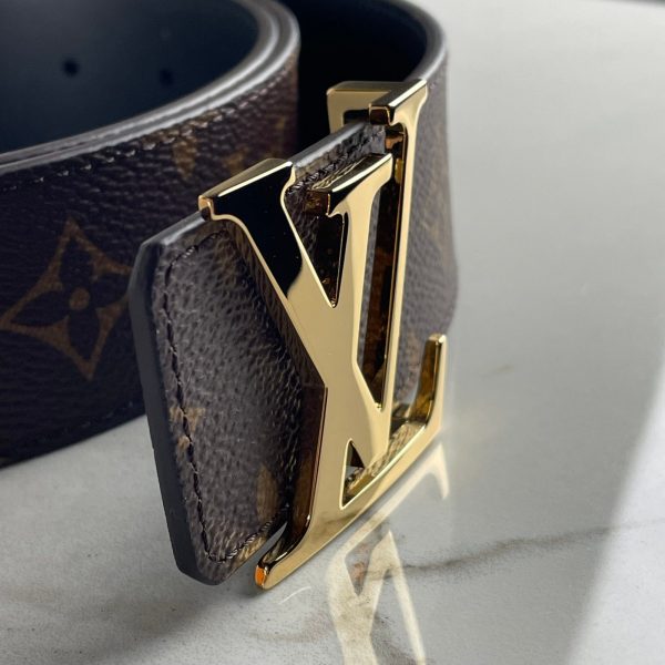 LOUIS VUITTON Ceinture LV Initiales 40 mm Réversible – Image 4