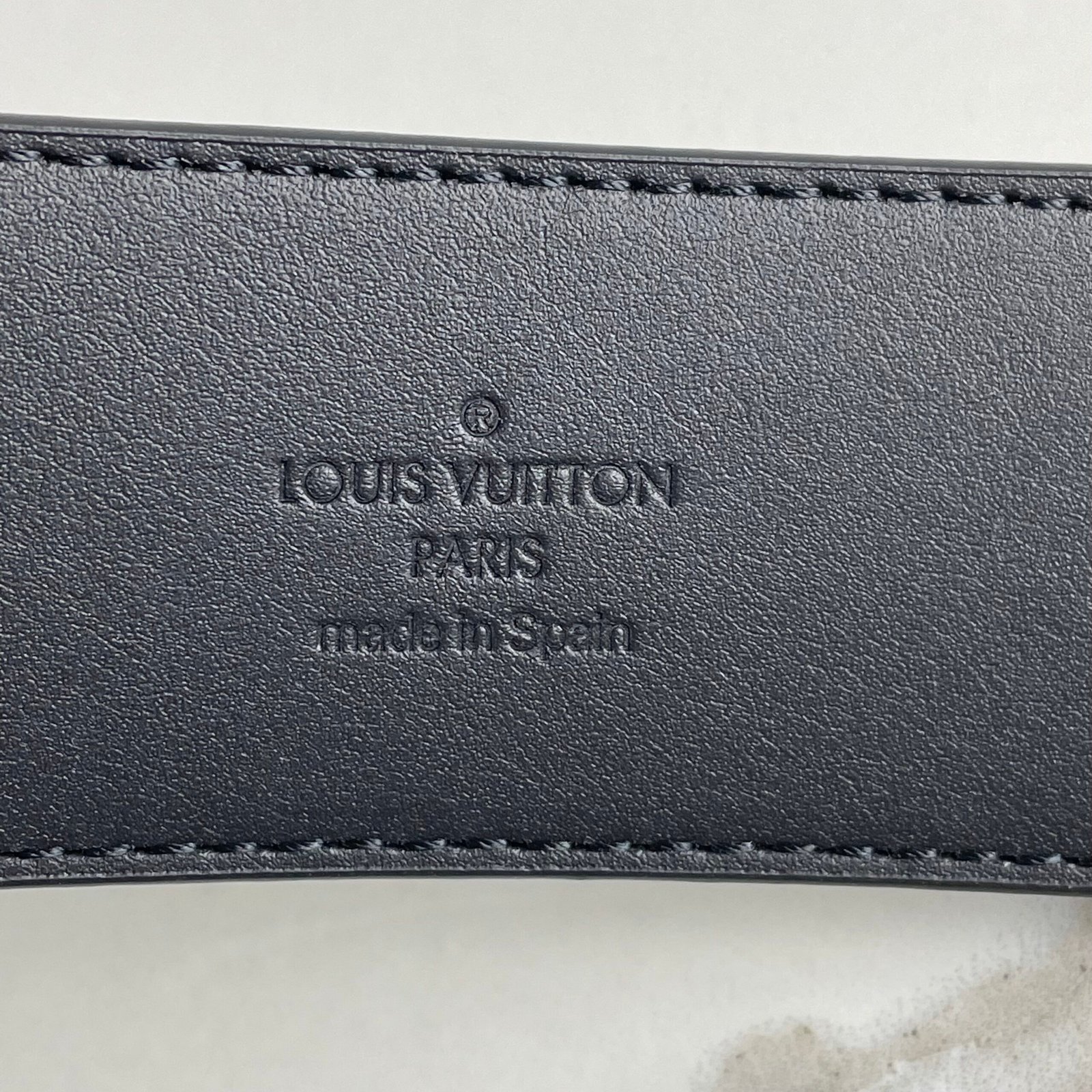 LOUIS VUITTON Ceinture Noir Mat LV Initiales 40mm – Image 11