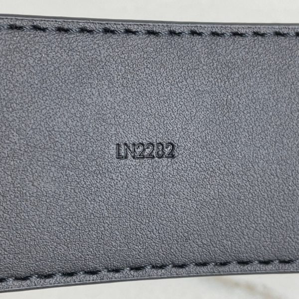 LOUIS VUITTON Ceinture Noir Mat LV Initiales 40mm – Image 12