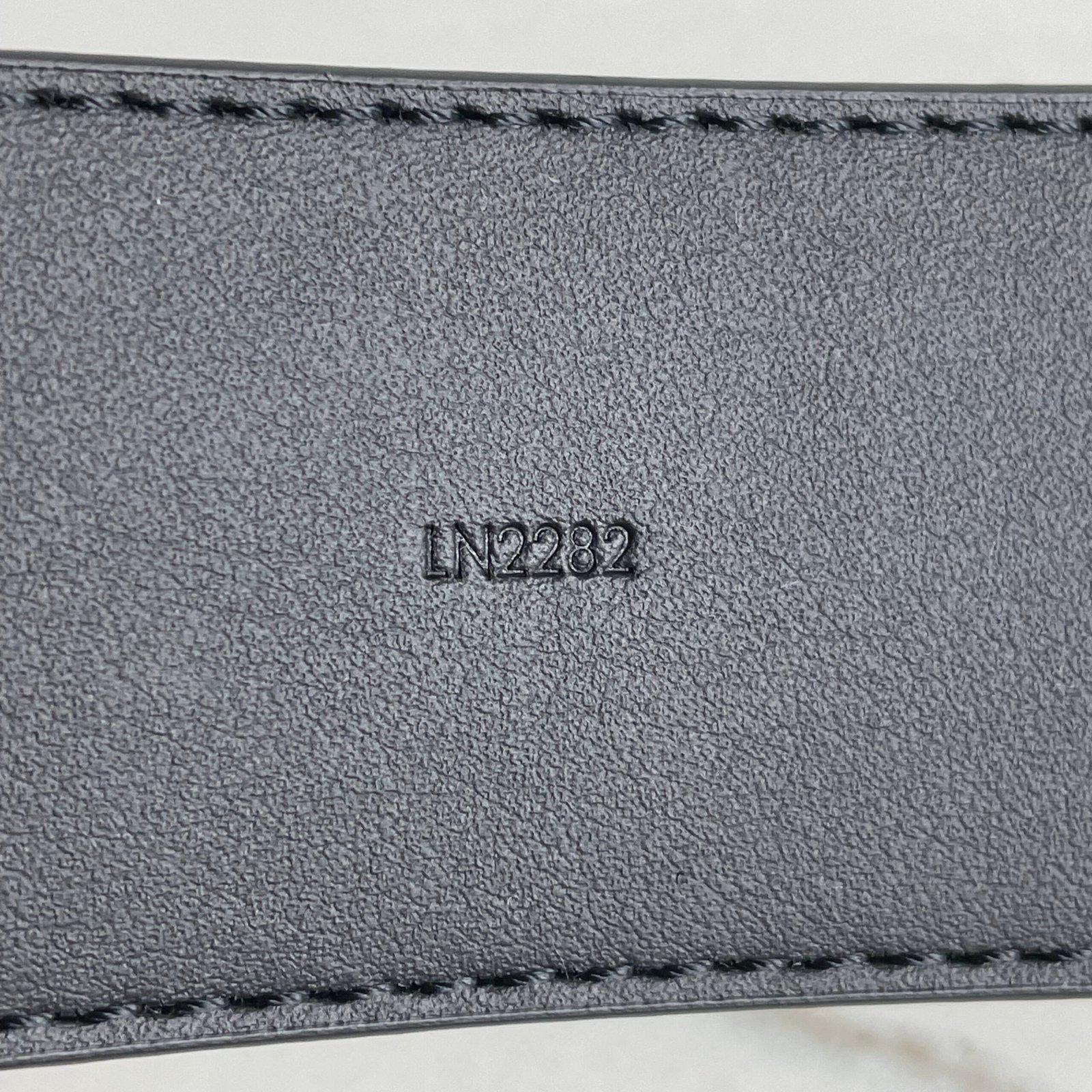 LOUIS VUITTON Ceinture Noir Mat LV Initiales 40mm – Image 12