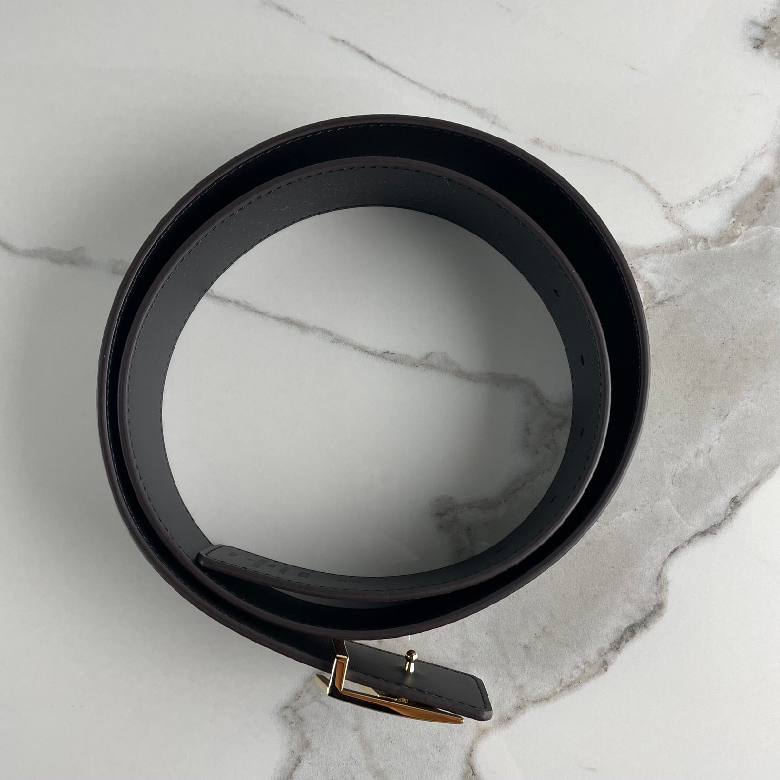 LOUIS VUITTON Ceinture LV Initiales 40 mm Réversible – Image 7