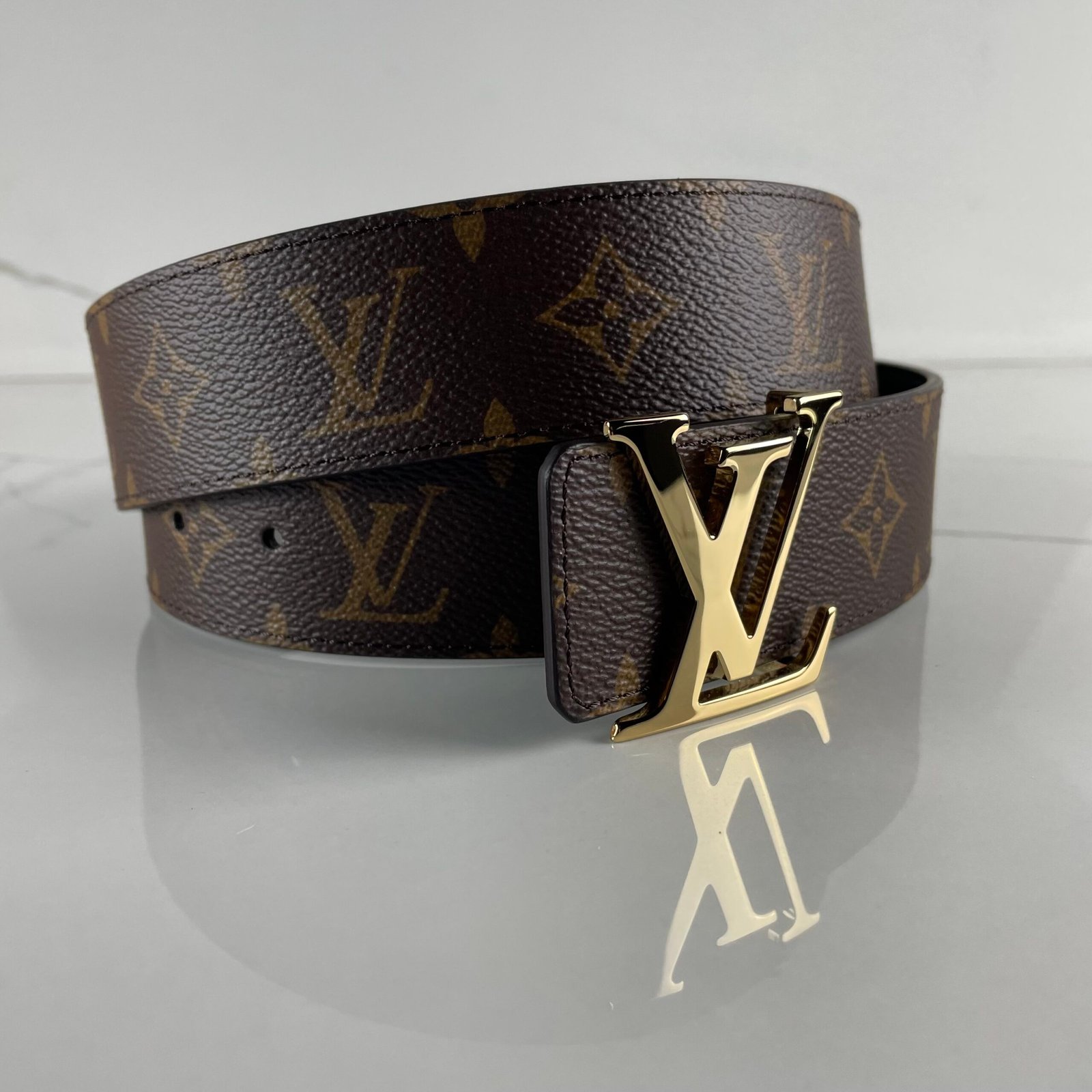 LOUIS VUITTON Ceinture LV Initiales 40 mm Réversible – Image 4