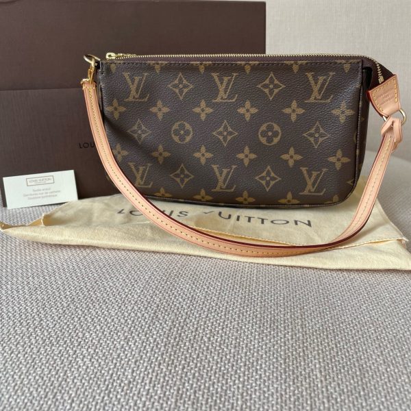 LOUIS VUITTON Pochette Accessoires NM – Image 2