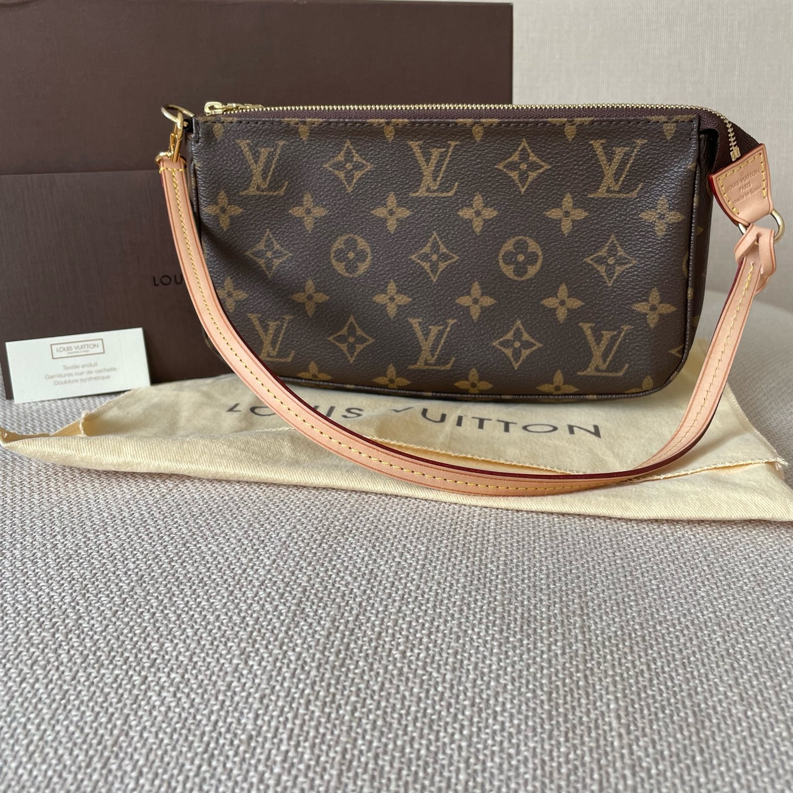 LOUIS VUITTON Pochette Accessoires NM – Image 2