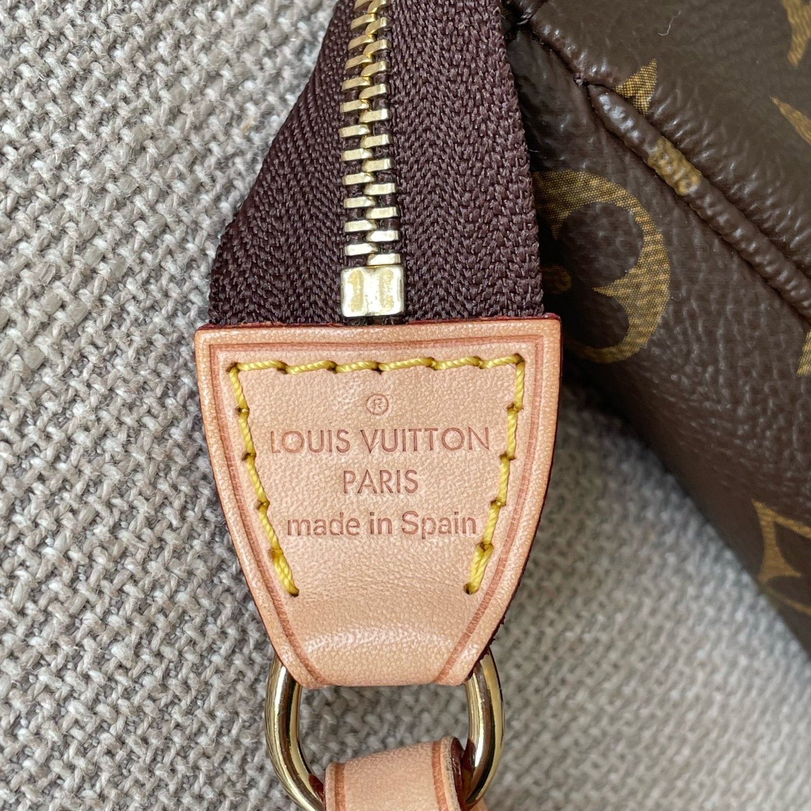 LOUIS VUITTON Pochette Accessoires NM – Image 8