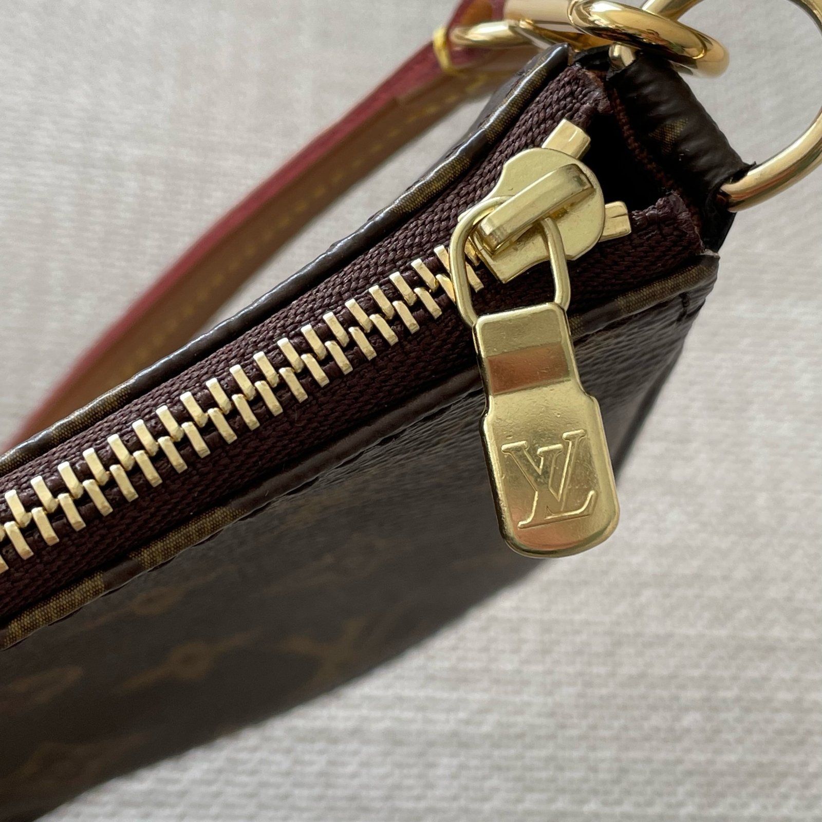 LOUIS VUITTON Pochette Accessoires NM – Image 15
