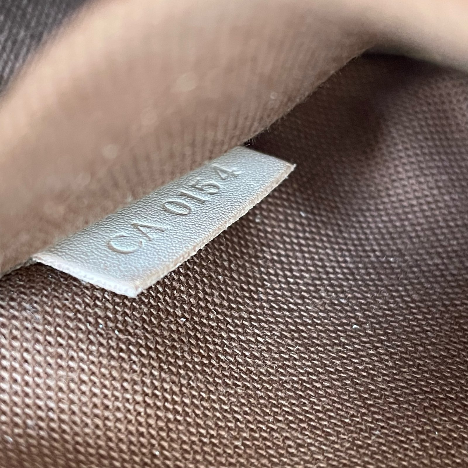 LOUIS VUITTON Pochette Accessoires NM – Image 17