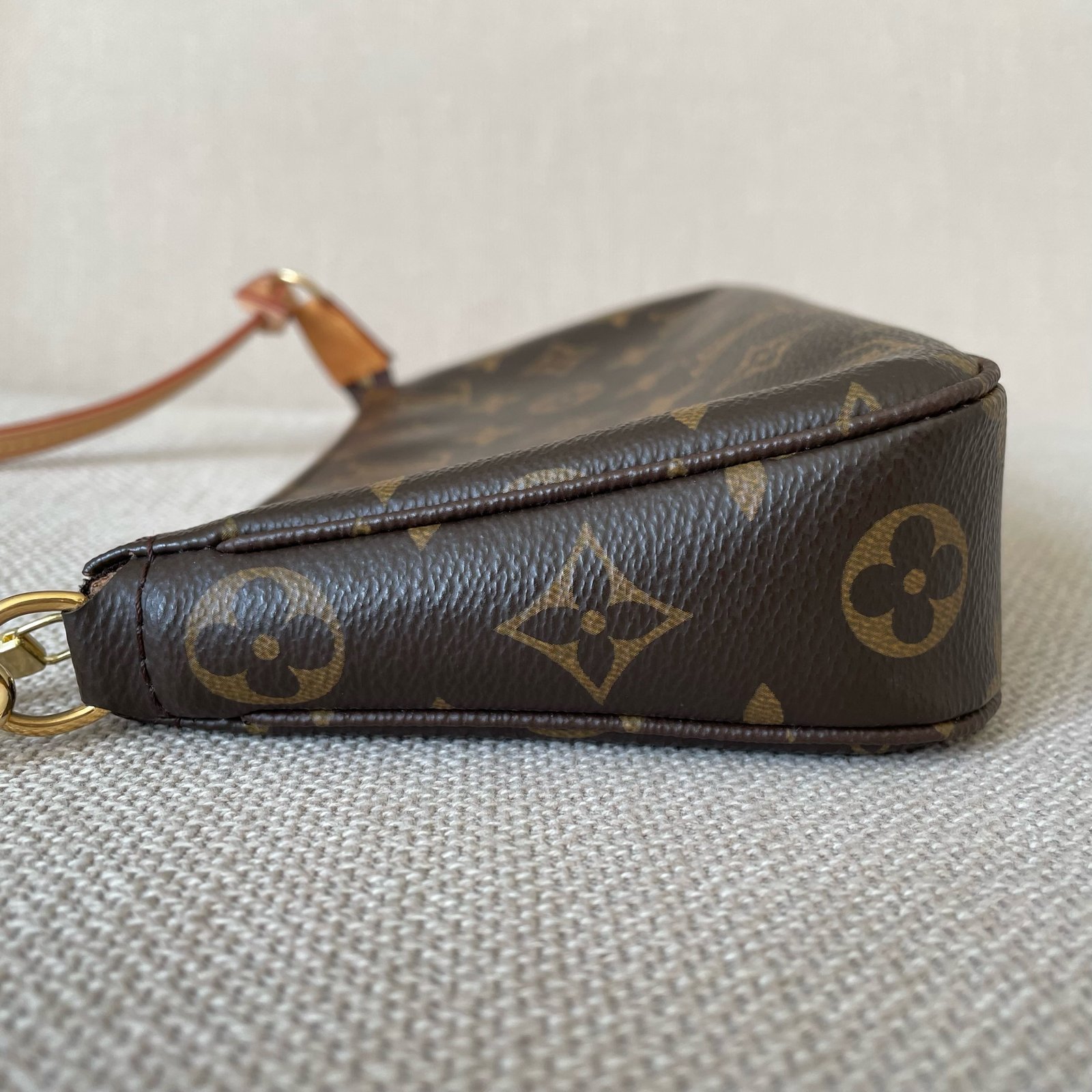 LOUIS VUITTON Pochette Accessoires NM – Image 4
