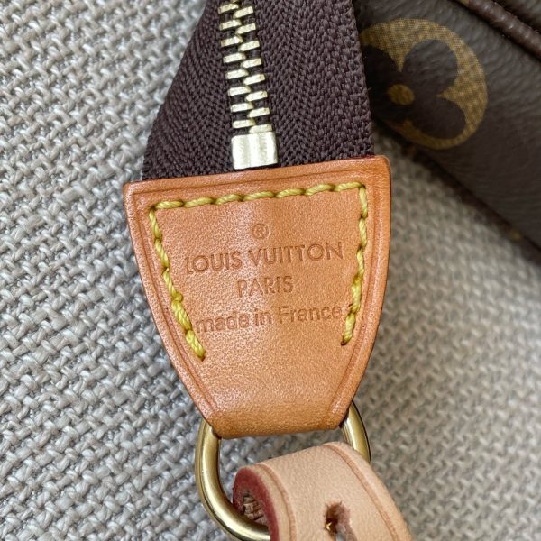 LOUIS VUITTON Pochette Accessoires NM – Image 8