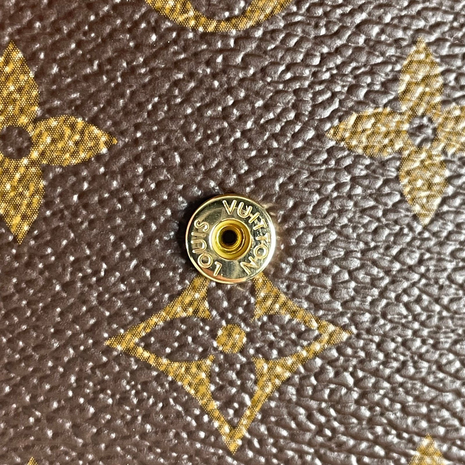 LOUIS VUITTON Victorine Wallet – Image 8