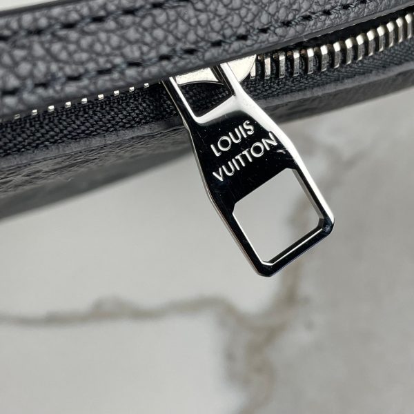 LOUIS VUITTON Pochette Pallas BB – Image 11