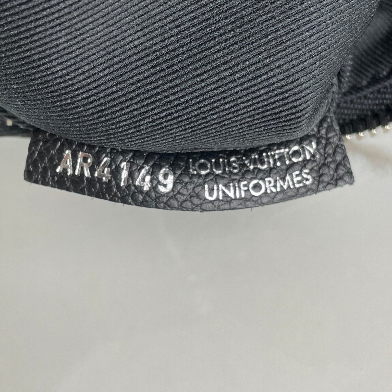LOUIS VUITTON Pochette Pallas BB – Image 15