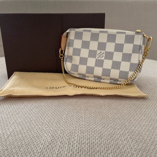 LOUIS VUITTON Pochette Accessoires Mini – Image 2