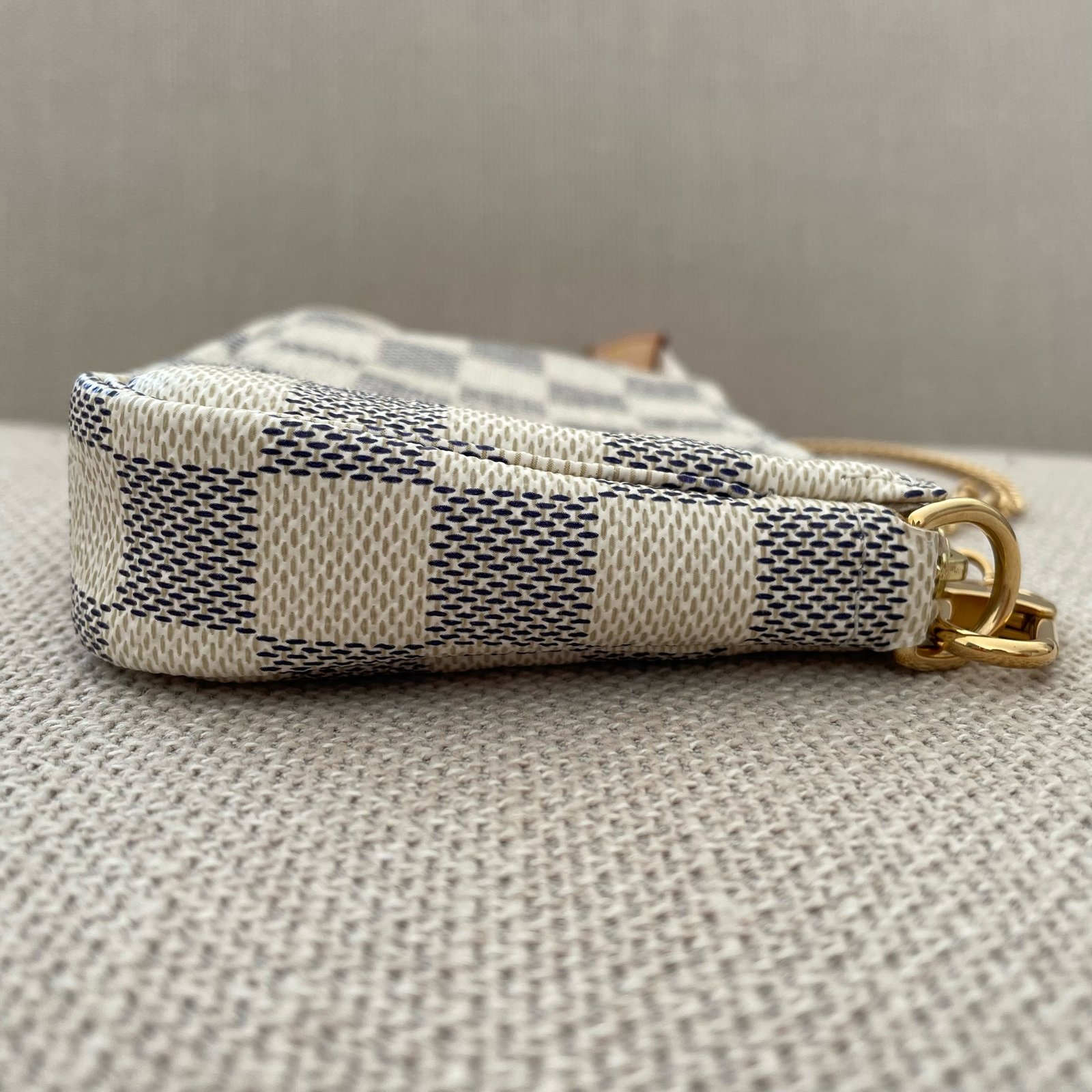 LOUIS VUITTON Pochette Accessoires Mini – Image 7